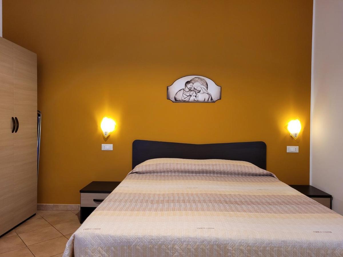 B&B La Filanda Шилла Екстер'єр фото