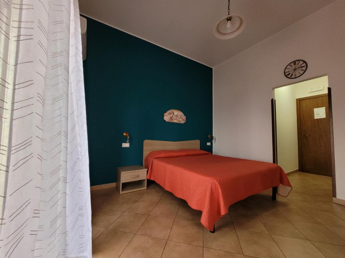 B&B La Filanda Шилла Екстер'єр фото